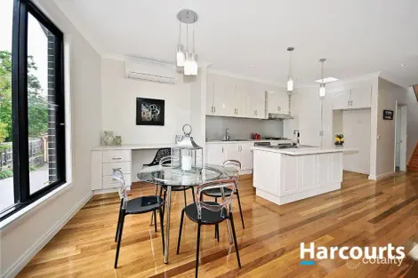 1/16 SWEETLAND RD, BOX HILL, VIC 3128