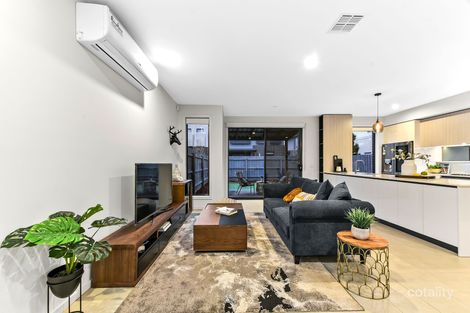 Property photo of 19 Portobello Street Keysborough VIC 3173
