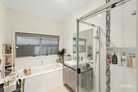 Property photo of 6 Apex Place Redbank Plains QLD 4301