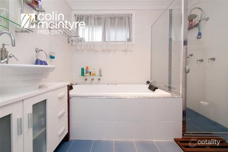 Property photo of 52 Tepper Circuit Kambah ACT 2902