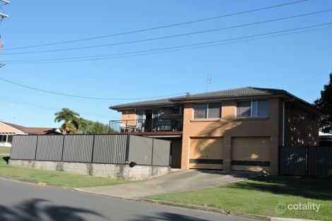22 Deakin Ave, Southport, QLD 4215