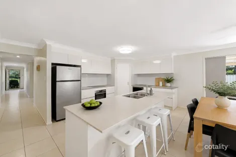 Property photo of 33 Olsen Crescent Wakerley QLD 4154