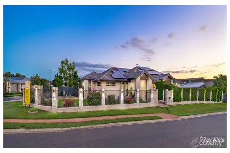 1 Tamarind Ave, Norman Gardens, QLD 4701