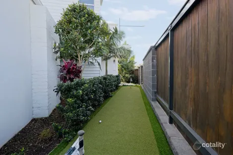 Property photo of 65 Harbour Boulevard Shell Cove NSW 2529