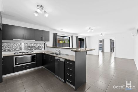 Property photo of 37 Challenger Circuit Cranbourne East VIC 3977