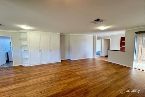 Property photo of 135 Warrandyte Drive Craigie WA 6025