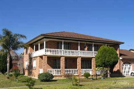 1 Fitzroy Cl, St Johns Park, NSW 2176