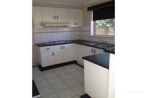 Property photo of 22 Longhurst Crescent Hillside VIC 3037