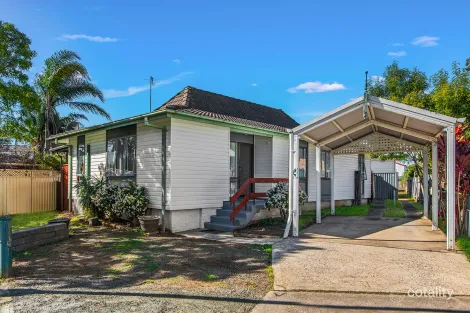 Property photo of 3/3A Gossamer Place Macquarie Fields NSW 2564