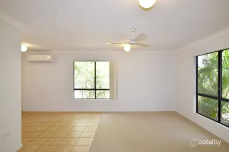 Property photo of 7 Links Court Kin Kora QLD 4680