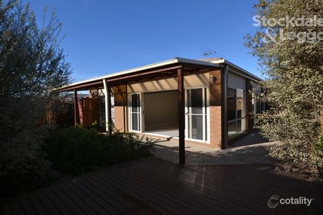Property photo of 8 Jonah Parade Deer Park VIC 3023