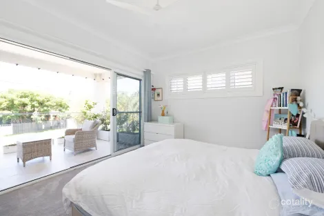 Property photo of 6 Travers Road Curl Curl NSW 2096