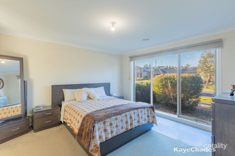 Property photo of 66 Corymbia Promenade Pakenham VIC 3810