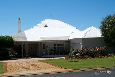 62 Clement Dr, Karrinyup, WA 6018