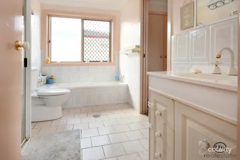 Property photo of 3 Eeley Close Coffs Harbour NSW 2450