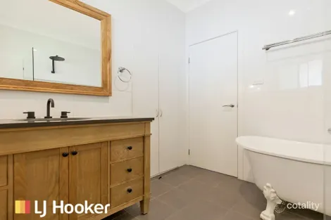 Property photo of 52 Croydon Avenue South Tamworth NSW 2340