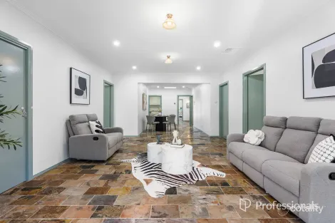 Property photo of 17 Churchill Street Ringwood VIC 3134