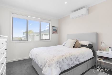 Property photo of 8 Cassa Blue Circuit Narre Warren VIC 3805