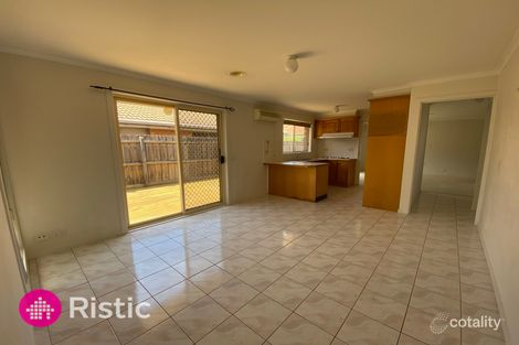 Property photo of 2 Bradley Drive Mill Park VIC 3082