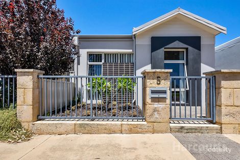 Property photo of 5 Windcrest Way Meadow Springs WA 6210