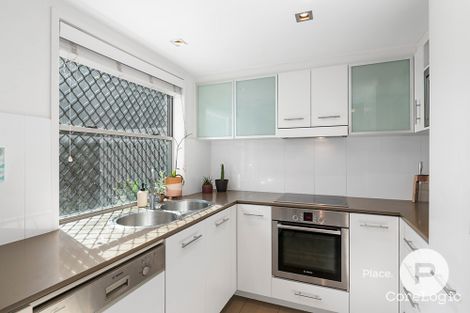 Property photo of 3/207 Brisbane Street Bulimba QLD 4171