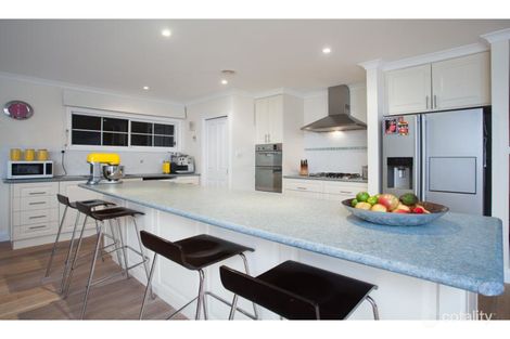 4 Troon Ave, Mornington, VIC 3931