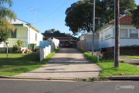 2a Gwandalan Rd, Padstow, NSW 2211