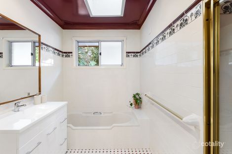 Property photo of 33 Murray Park Road Figtree NSW 2525