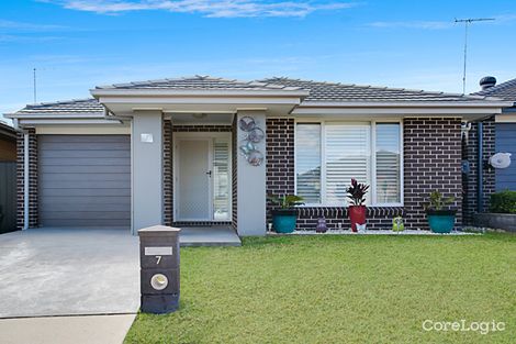 Property photo of 7 Foothills Terrace Glenmore Park NSW 2745