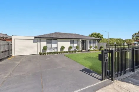 71 Crossdale Rise, Endeavour Hills, VIC 3802