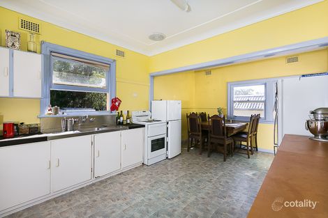 Property photo of 363 Tuggerawong Road Tuggerawong NSW 2259