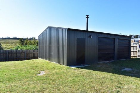 Property photo of 22 Norman Court Lakes Entrance VIC 3909