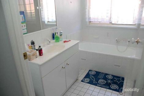 Property photo of 4 Bremer Place Hinchinbrook NSW 2168