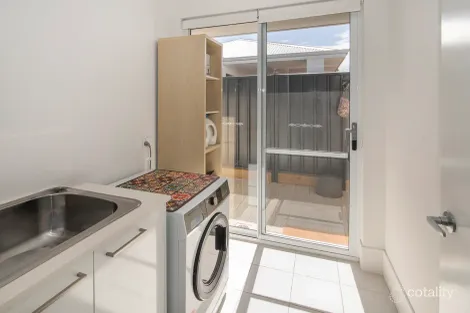 Property photo of 8 Stables Lane Busselton WA 6280
