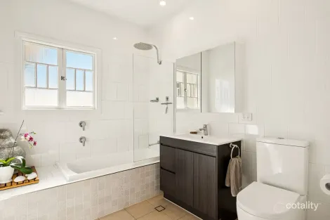 Property photo of 23 Coventry Street Hawthorne QLD 4171