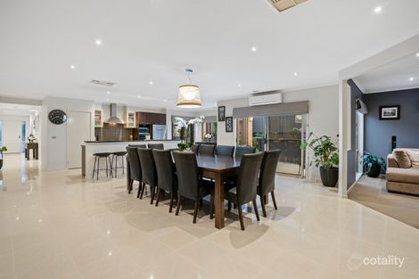 Property photo of 2 Palais Crescent South Morang VIC 3752