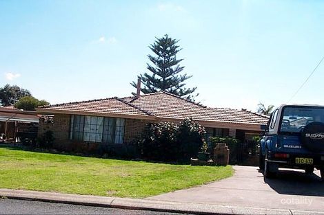 15 Napier Rd, Marangaroo, WA 6064