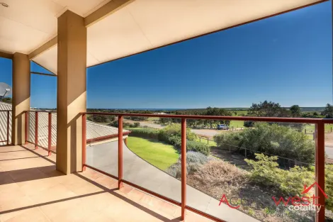 Property photo of 3 Redcliffe Concourse White Peak WA 6532