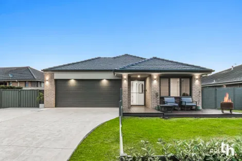15 Miranda Pde, Cameron Park, NSW 2285