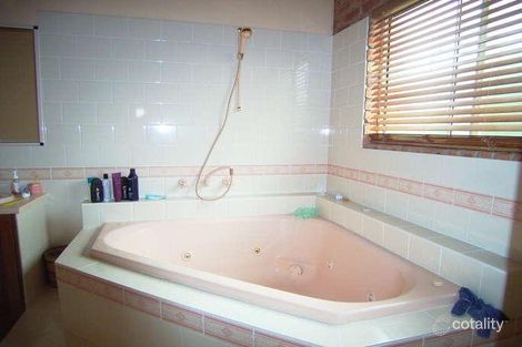 Property photo of 12 Pilbara Place East Albury NSW 2640