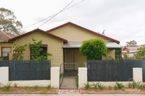 Property photo of 108 Ross Road Queanbeyan NSW 2620