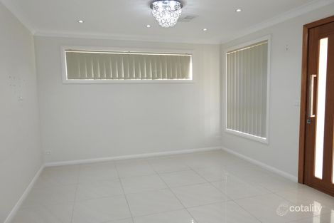 Property photo of 11 Dryden Place Wetherill Park NSW 2164