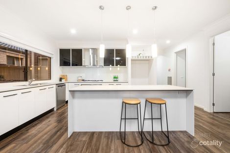 Property photo of 10 Lumley Circuit Werribee VIC 3030