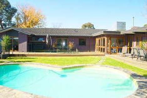 4 Dalkeith Ave, Lake Albert, NSW 2650