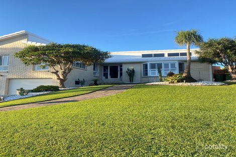 11 Enfield Cres, Battery Hill, QLD 4551