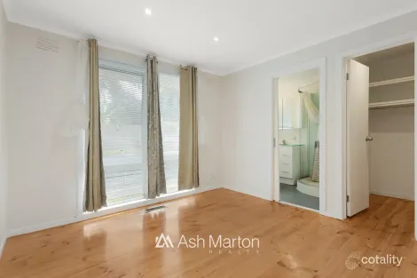 Property photo of 40 Shearwater Drive Carrum Downs VIC 3201