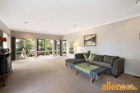 Property photo of 1 Leawarra Crescent Doncaster East VIC 3109