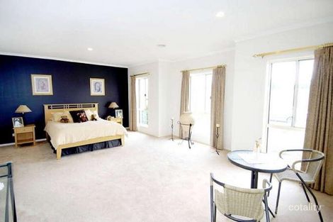 Property photo of 42 Cherryhills Drive Cranbourne VIC 3977