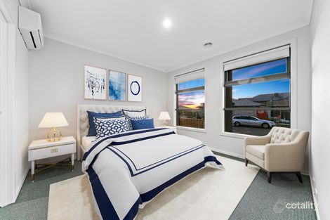 Property photo of 67 Chalcot Circuit Fraser Rise VIC 3336