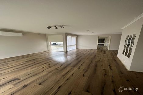Property photo of 1/13 Ellam Court Meadow Heights VIC 3048
